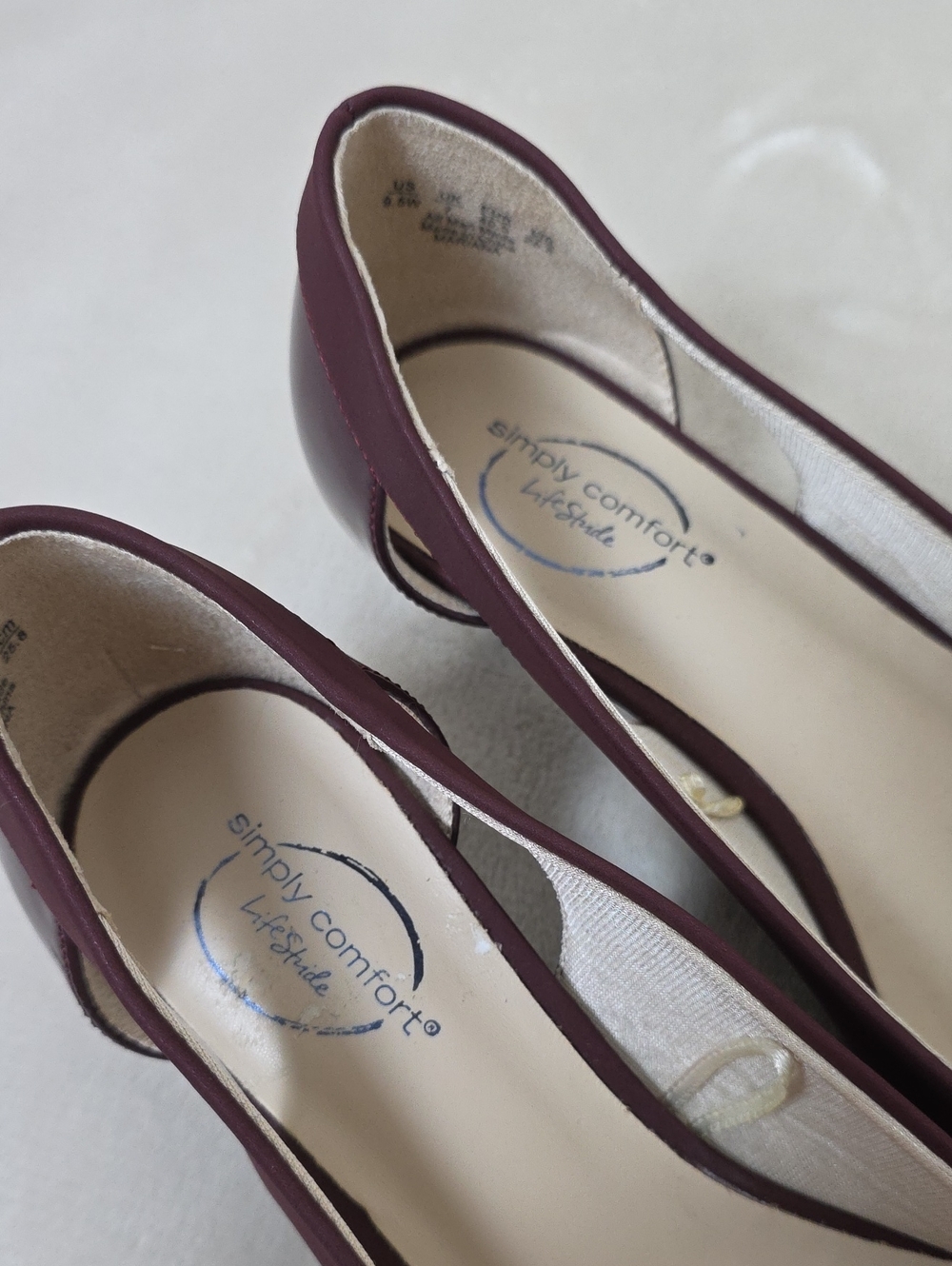 NWOT Simply Comfort Lifestyle Burgundy Slingback Kitten Heel Pumps Women's 9.5W - Picture 9 of 12